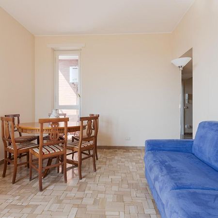 Milano - Roomy Apartment 300 M From M3 Affori Fn! Exterior photo